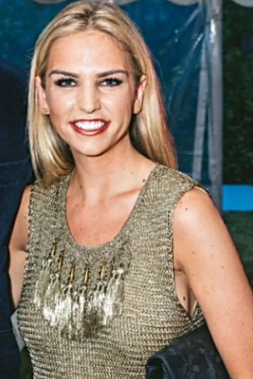 Alina De Simone ha trabajado con Claire Hardwick en 1 ocasiones