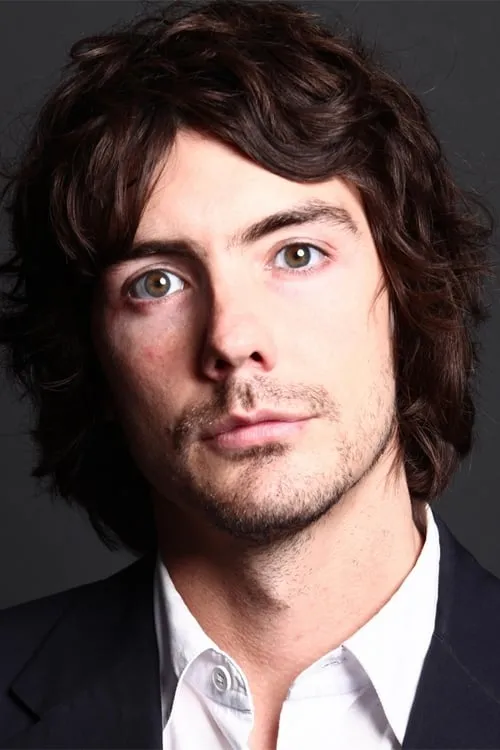 Clancy Chassay interpretando a Young Wittgenstein