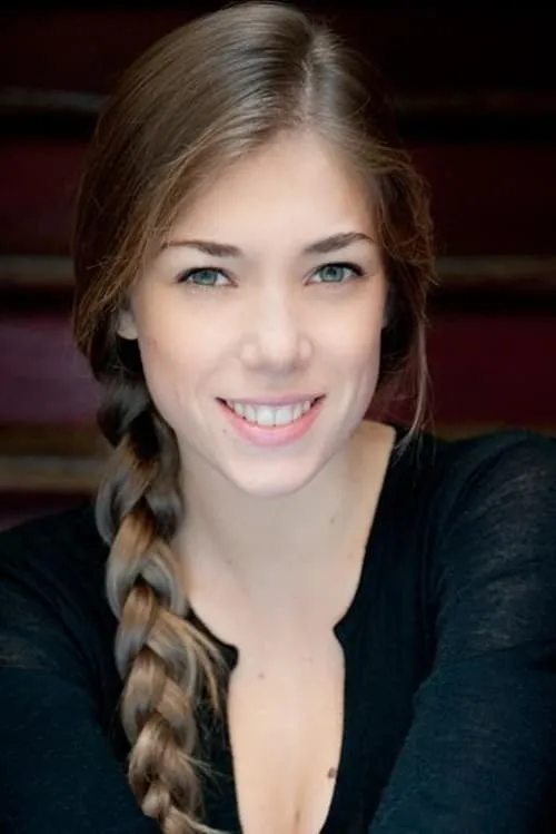 Clara Huet interpretando a Julia