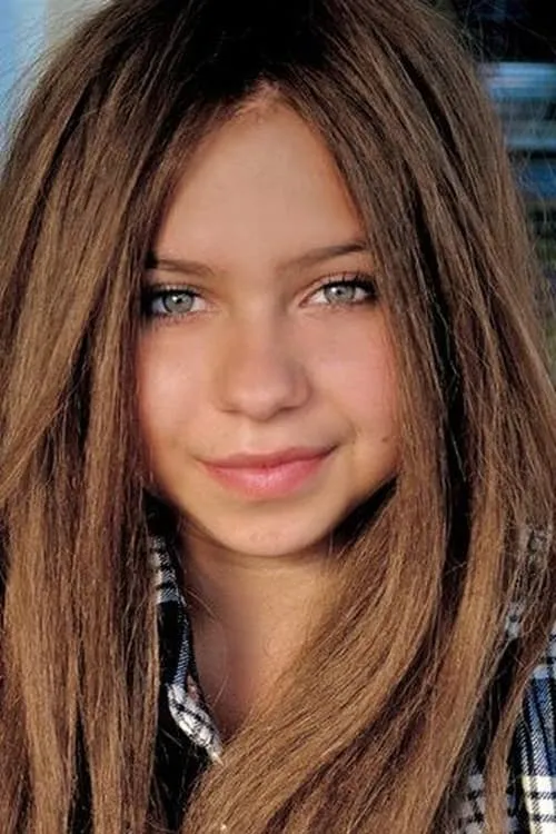 Clara Maria Bahamondes interpretando a Emma