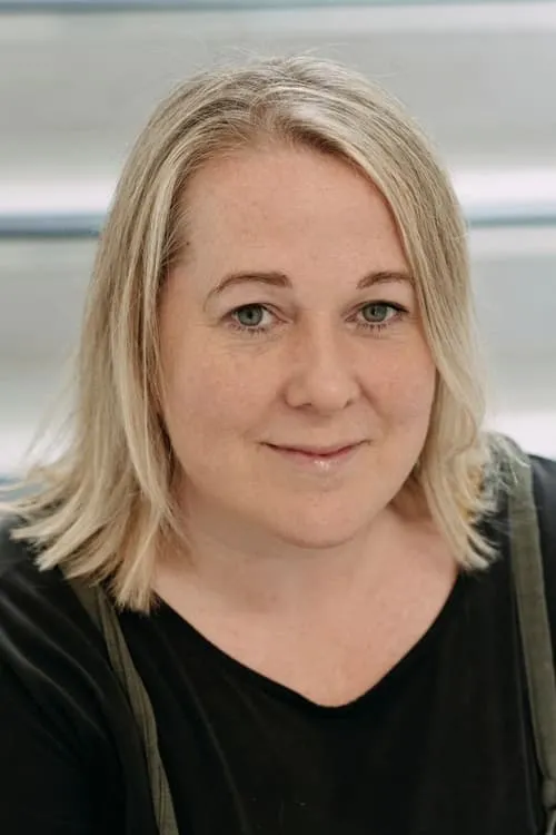 Tommy O'Neill ha trabajado con Clare Barrett en 1 ocasiones