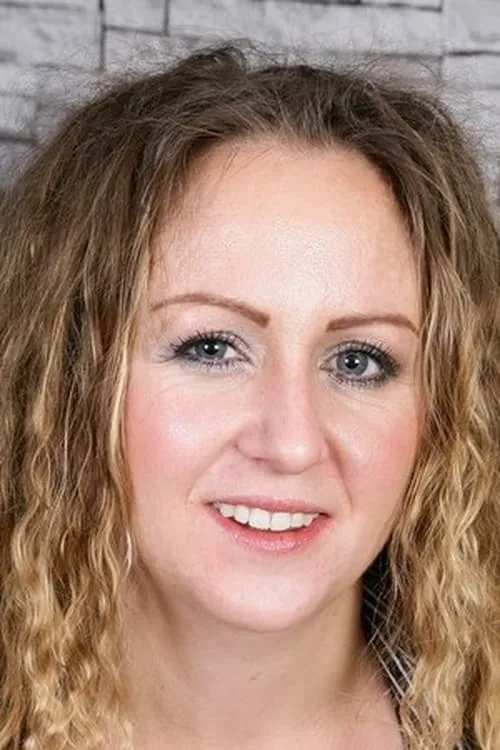 Cherry English ha trabajado con Classy Filth en 2 ocasiones