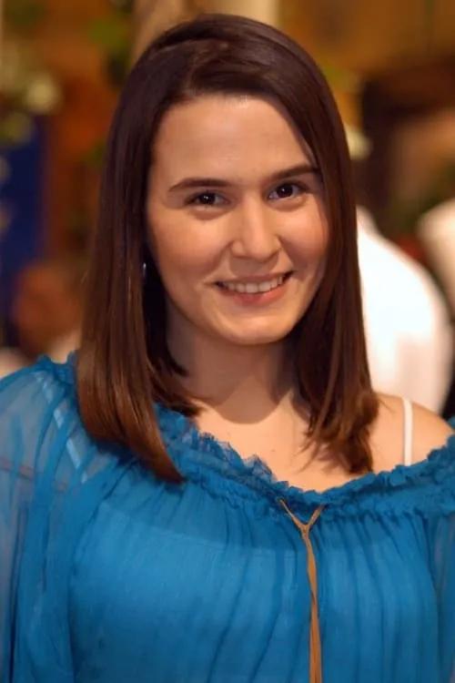 Cláudia Aguizo — personaje: Cliente