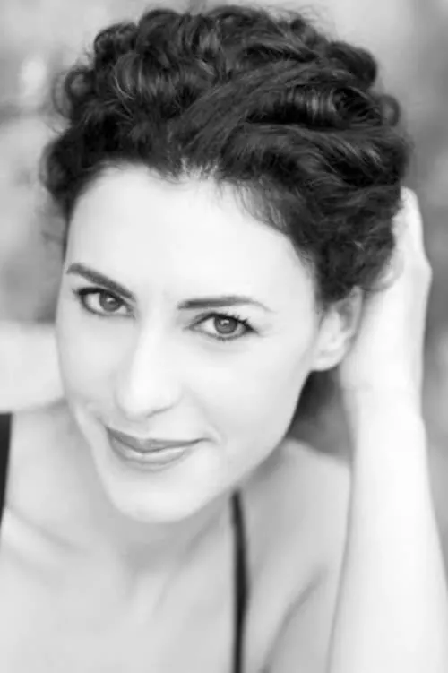 Claudia Barbieri interpretando a Cesira Bussenghi