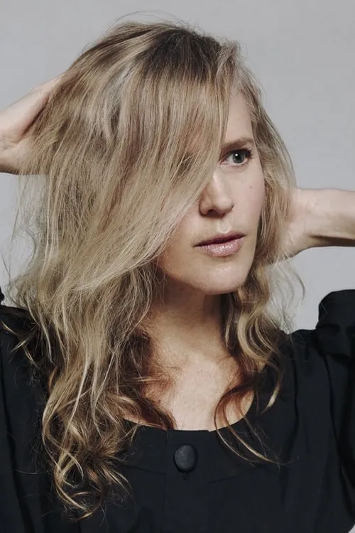 Melanie J. Scheiner ha trabajado con Claudia Dey en 1 ocasiones