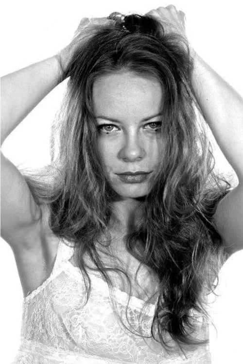 Cleo de Paris interpretando a Sabrina