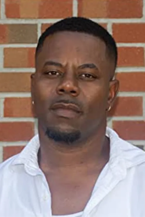 Shaun McMillan ha trabajado con Clifton Pearsall en 1 ocasiones