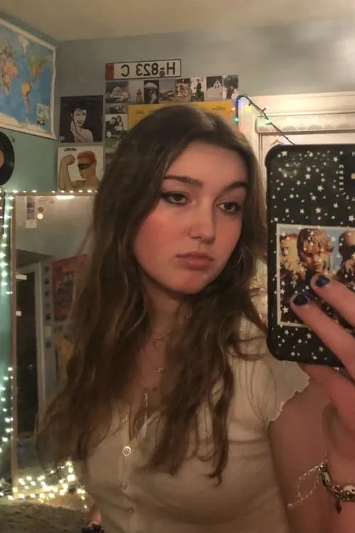 Kathy Roberts ha trabajado con Clio Nelson en 1 ocasiones