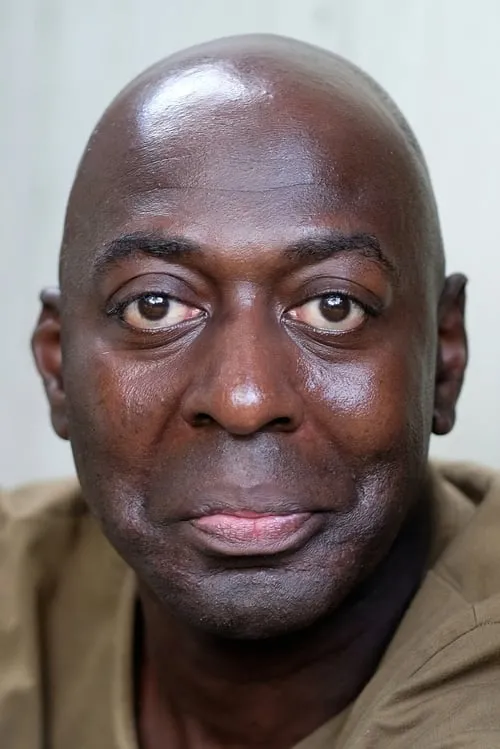 Eunice Olumide ha trabajado con Clive Llewellyn en 1 ocasiones