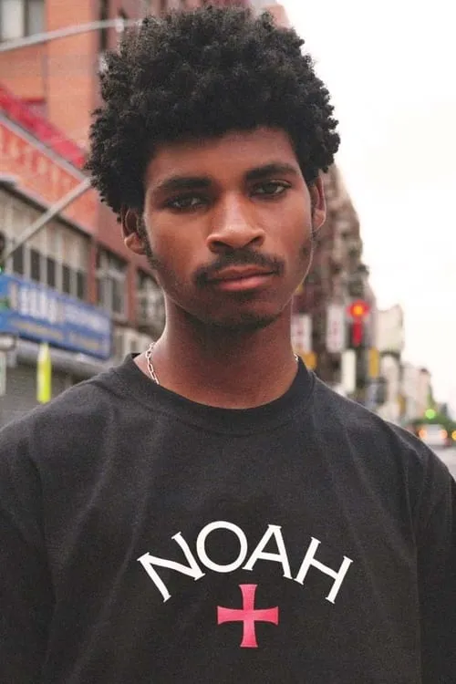 Coles Bailey interpretando a