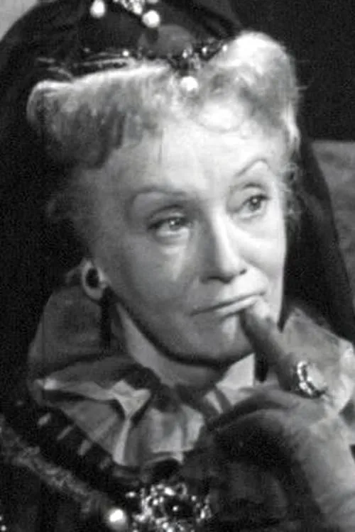 Lucy Léger ha trabajado con Colette Proust en 1 ocasiones