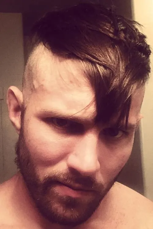 Travis Moore ha trabajado con Colton Vaughn en 1 ocasiones