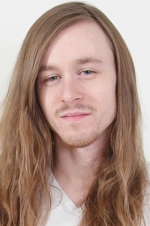 Conor Coxxx interpretando a