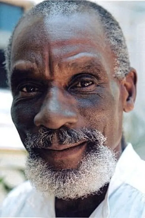 Conrad Roberts interpretando a Mr. Haddy