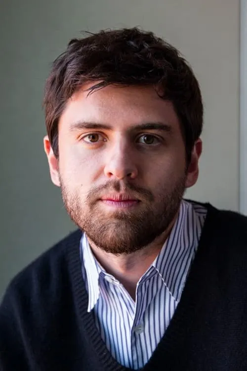 Cooper Raiff interpretando a Andrew