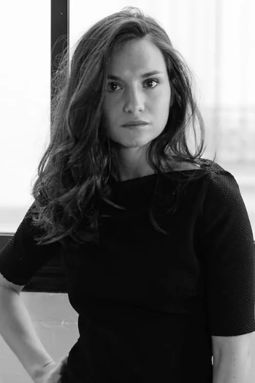 Philippine Stindel ha trabajado con Coralie Lavergne en 1 ocasiones