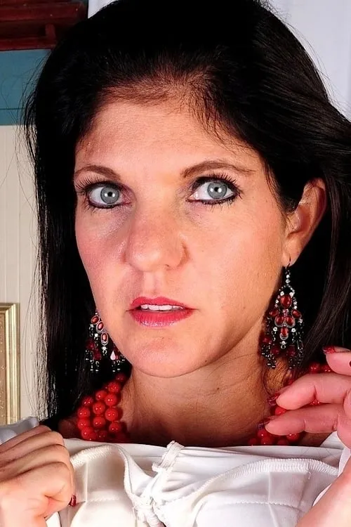 Coralyn Jewel interpretando a (archive footage)