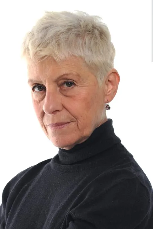 Corinna Agustoni interpretando a