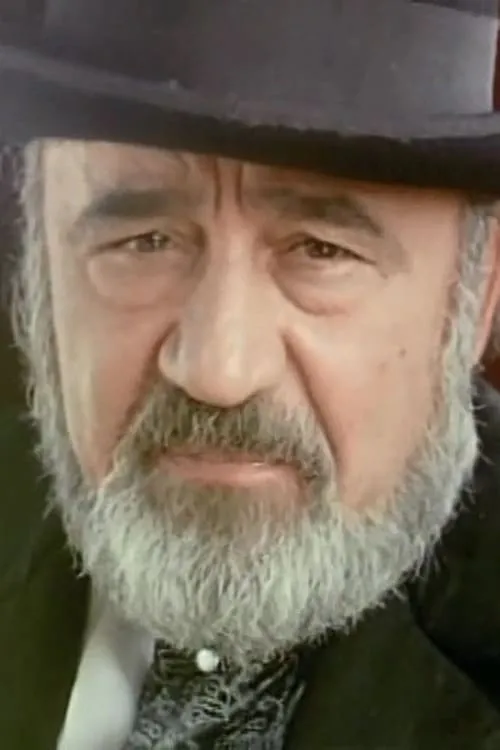 Dan Nicolae ha trabajado con Costache Diamandi en 1 ocasiones