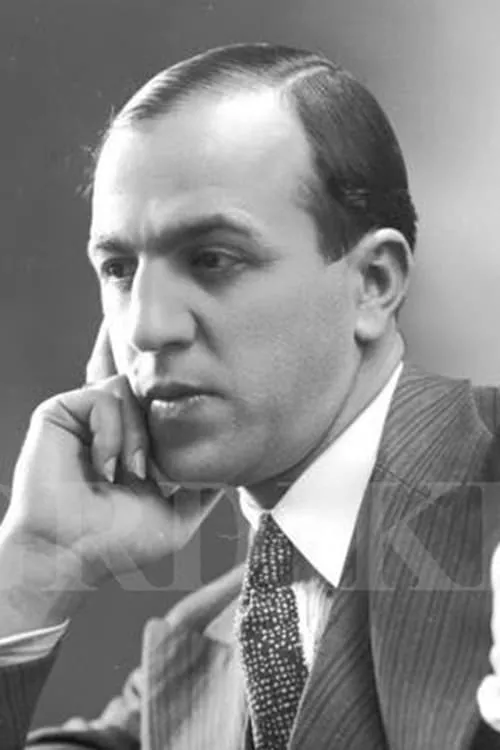 ?as???? ?s????a? ha trabajado con Costas Moussouris en 1 ocasiones