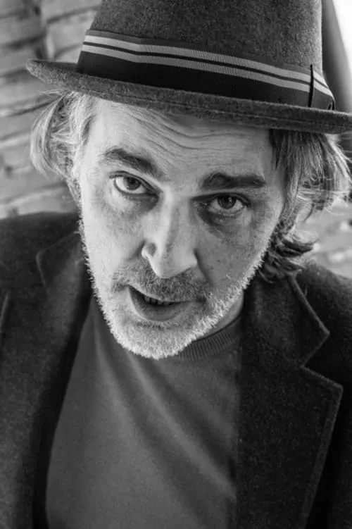 Joanna Vanderham ha trabajado con Craig Peritz en 1 ocasiones