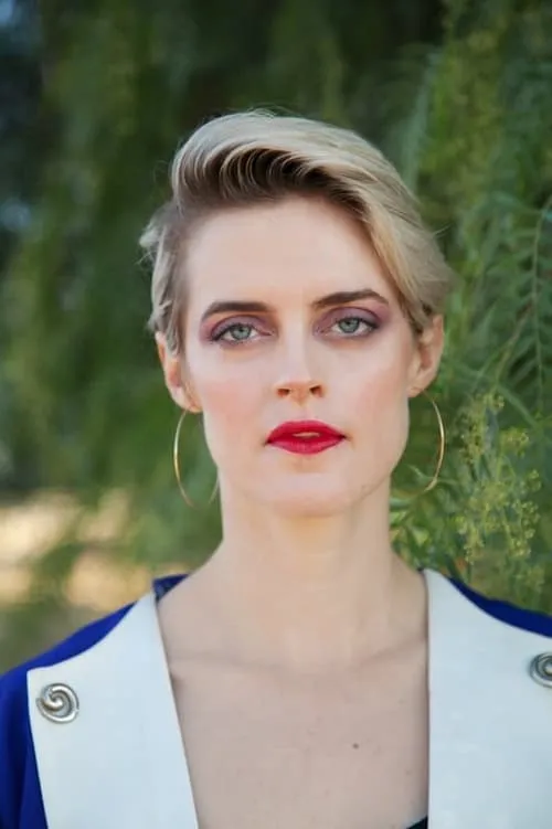 Louise Weard ha trabajado con Cricket Arrison en 1 ocasiones