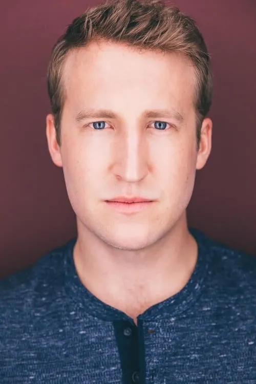 Curtis Longfellow interpretando a Trey