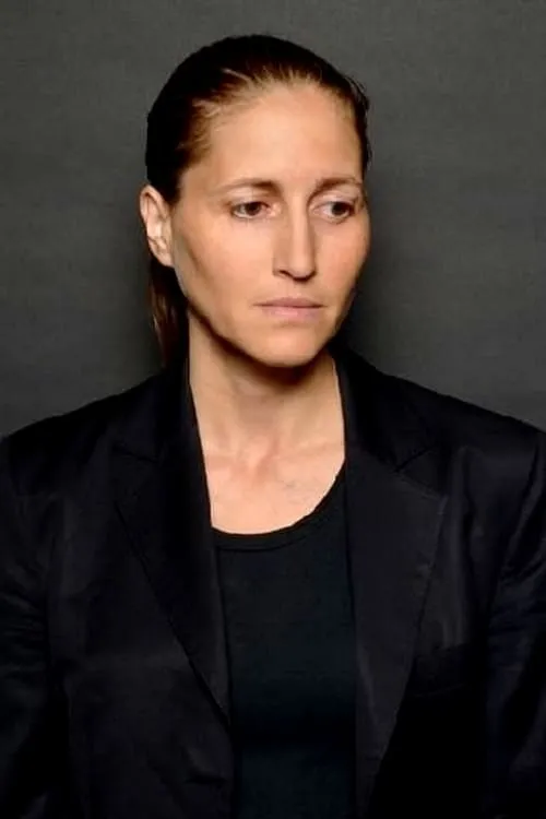 Cynthia Fleury interpretando a Self - Philosopher