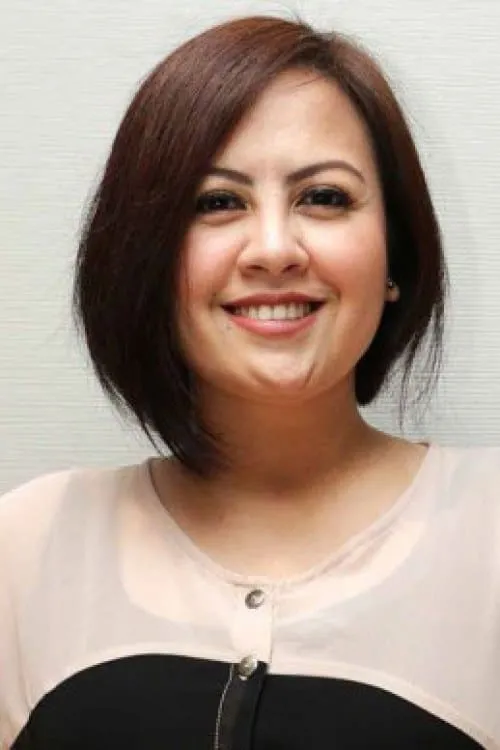 Cynthia Lamusu interpretando a Tante Canda