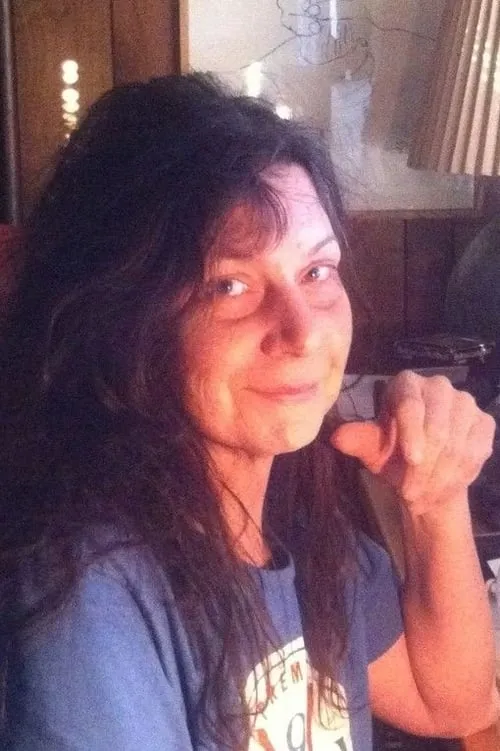 Cynthia Webster interpretando a Hostess