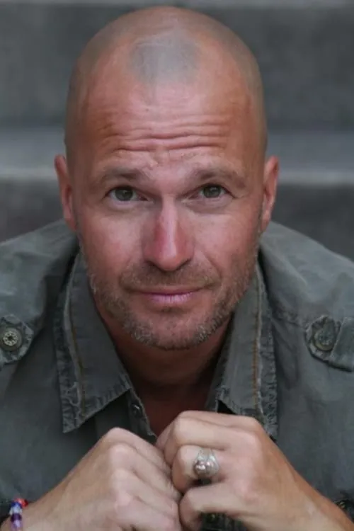 Nadeem Baig ha trabajado con Cyrille Mansuy en 1 ocasiones