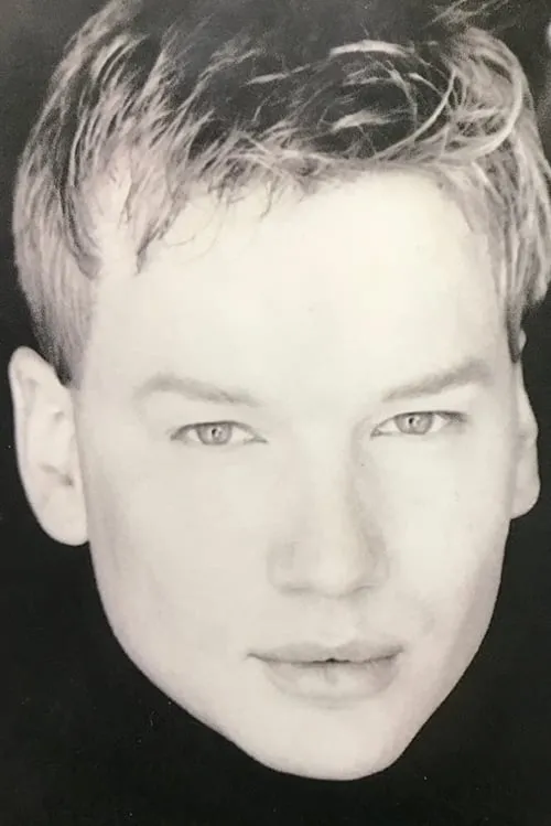 Suzanne Carney ha trabajado con D. Danny Warhol en 1 ocasiones