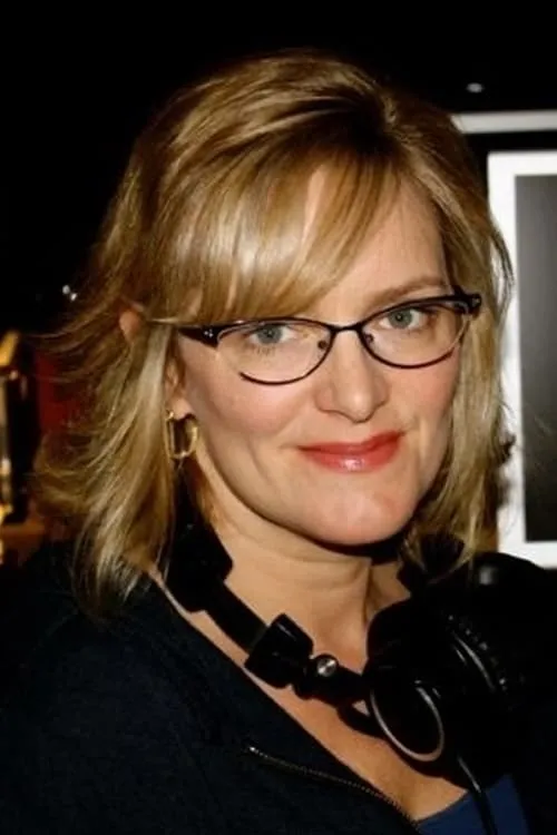 Daisy von Scherler Mayer interpretando a Self