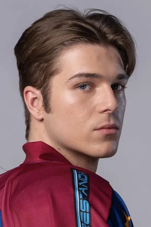 Dakota Taylor — personaje: 'Mac' MacBentley