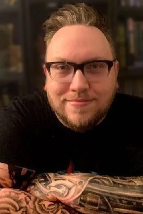 Damon Martin interpretando a Chip