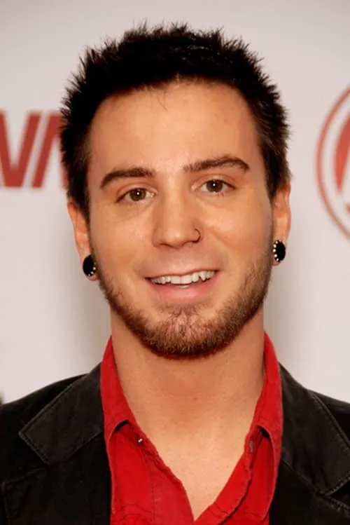 Dan Cross interpretando a 