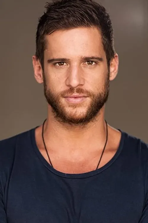 Eliza Matengu ha trabajado con Dan Ewing en 1 ocasiones