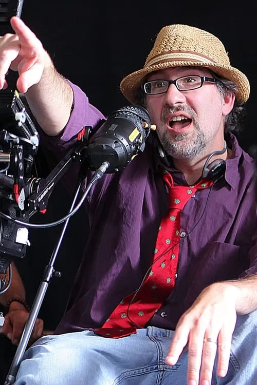 Chris Gore ha trabajado con Dan Mirvish en 2 ocasiones