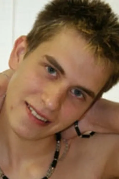 Justin D'Angelo ha trabajado con Dan Roberts en 1 ocasiones