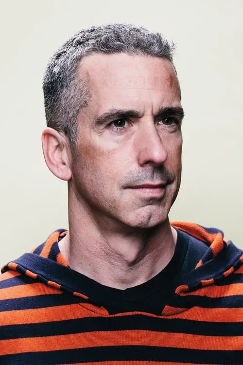Dan Savage interpretando a Dan Savage