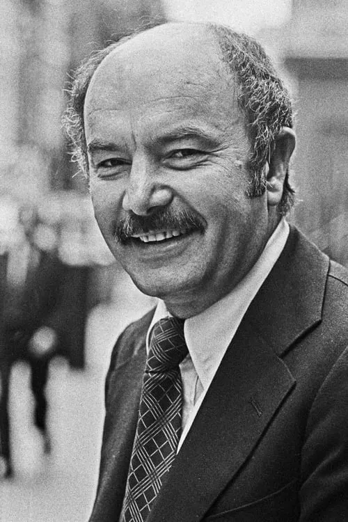 Stevan Petrovic ha trabajado con Dan Tana en 1 ocasiones