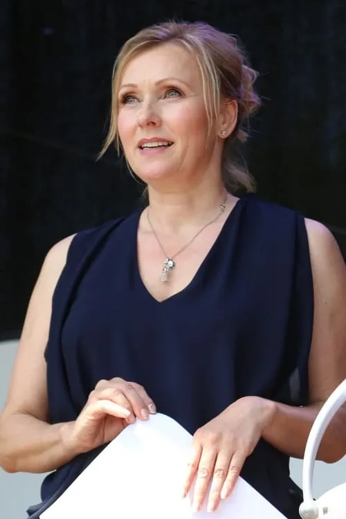 Dana Golombek interpretando a Jenny Lorentz