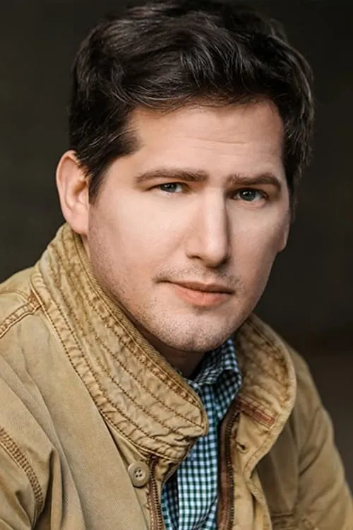 Daniel Blake interpretando a Party Priest