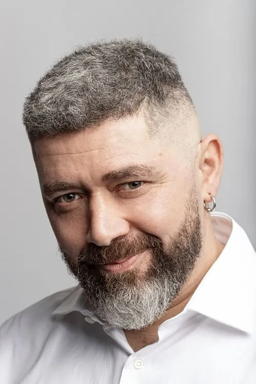 Javier B. Suarez ha trabajado con Daniel Currás en 1 ocasiones