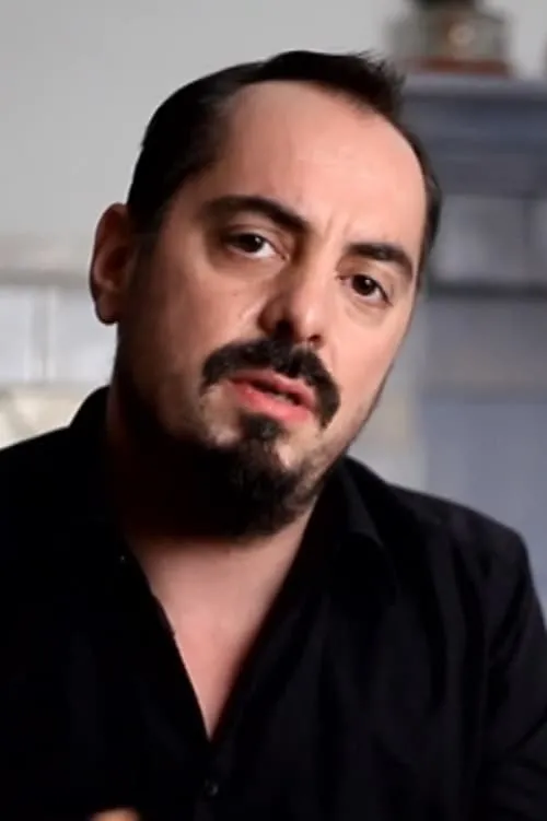 Aaron Michael Drozin ha trabajado con Dániel Mogács en 1 ocasiones