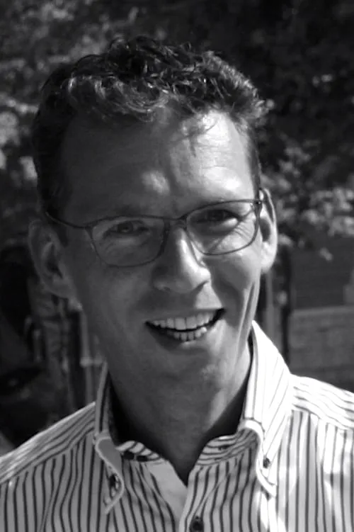 Lora Kojovic ha trabajado con Daniel Muller en 1 ocasiones