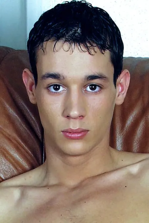 Daniel Paxton interpretando a 