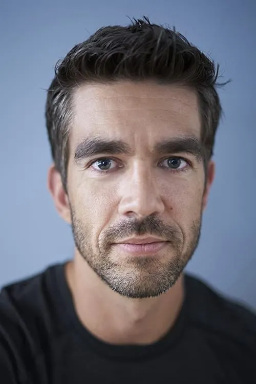 Jonathan Matthew Anik ha trabajado con Daniel Stevens en 1 ocasiones