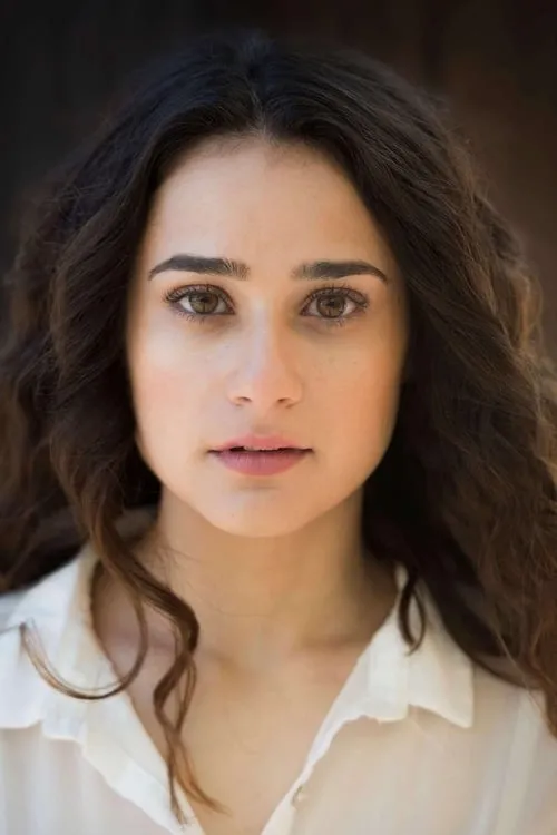 Vanessa Downing ha trabajado con Danielle Catanzariti en 1 ocasiones