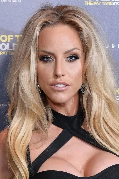 Danielle Mason interpretando a Germaine Douglas